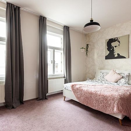 Nice Big Apartment 2Bds - Belgicka 프라하 외부 사진